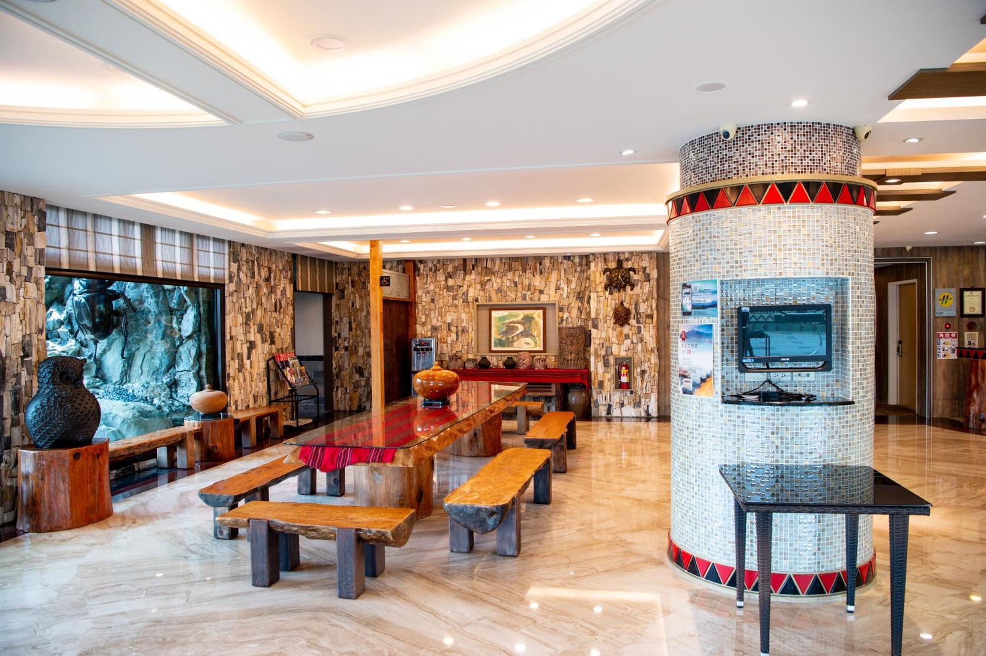Classic Hotel Shvatan Nantou Buitenkant foto