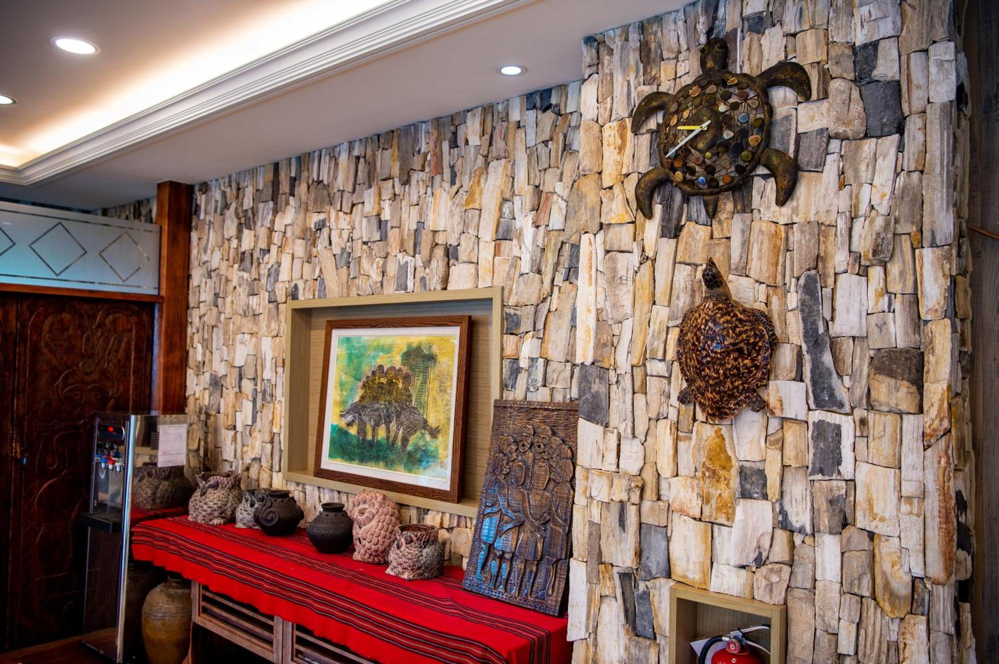Classic Hotel Shvatan Nantou Buitenkant foto
